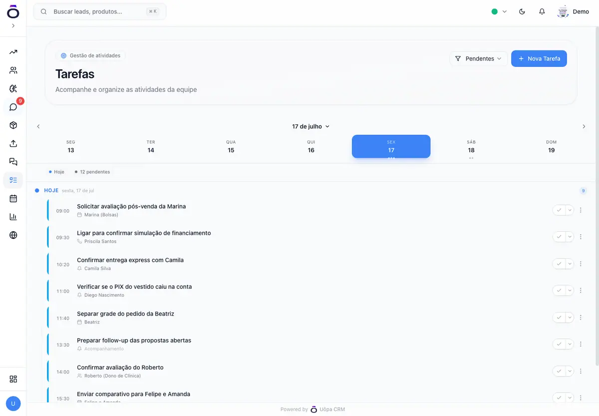 Tela de tarefas do Uôpa CRM com atividades de vendas organizadas por horário e cliente